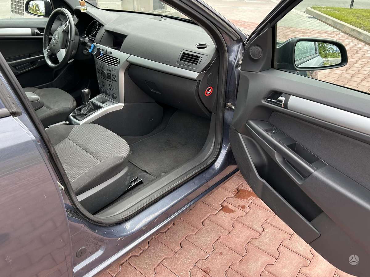 Opel Astra, 1.3 l., Хэтчбек