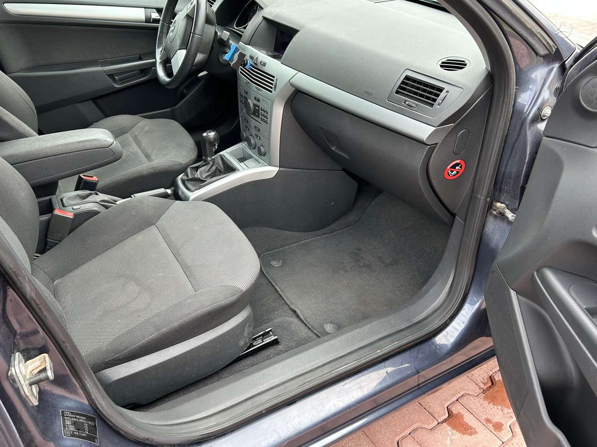 Opel Astra, 1.3 l., Хэтчбек