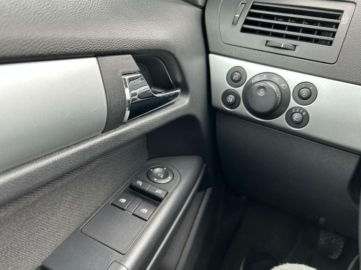 Opel Astra, 1.3 l., Хэтчбек