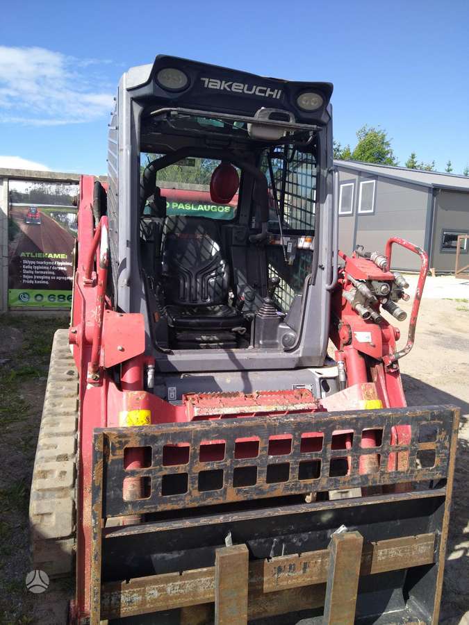 Takeuchi TL10V2, mini loaders