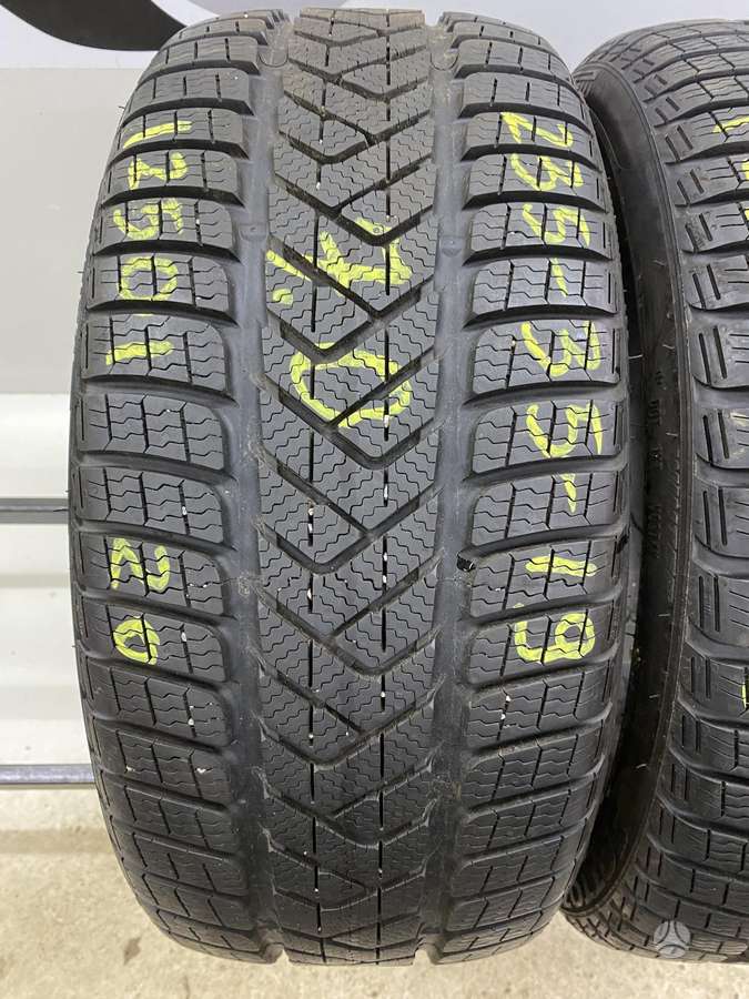 Pirelli Sottozero 3, winter 235/35 R19
