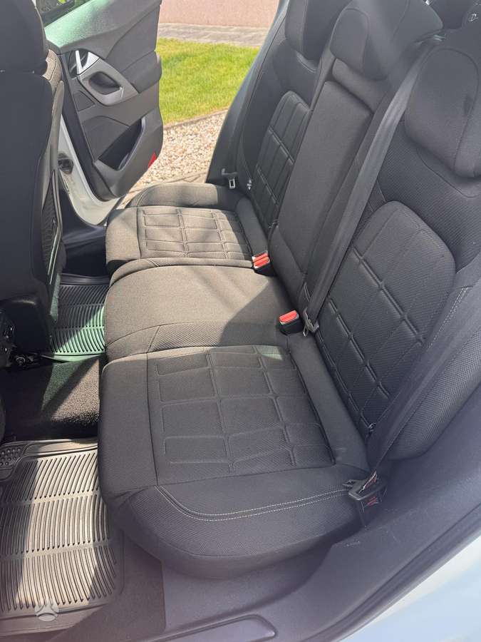 Citroen DS5, 1.6 l., hatchback