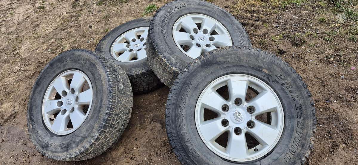 Toyota HILUX, light alloy, R15
