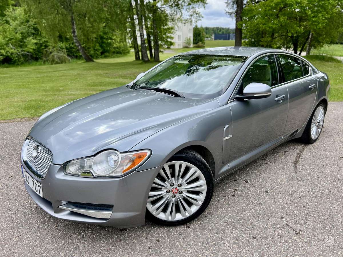 Jaguar XF, 3.0 l., Седан
