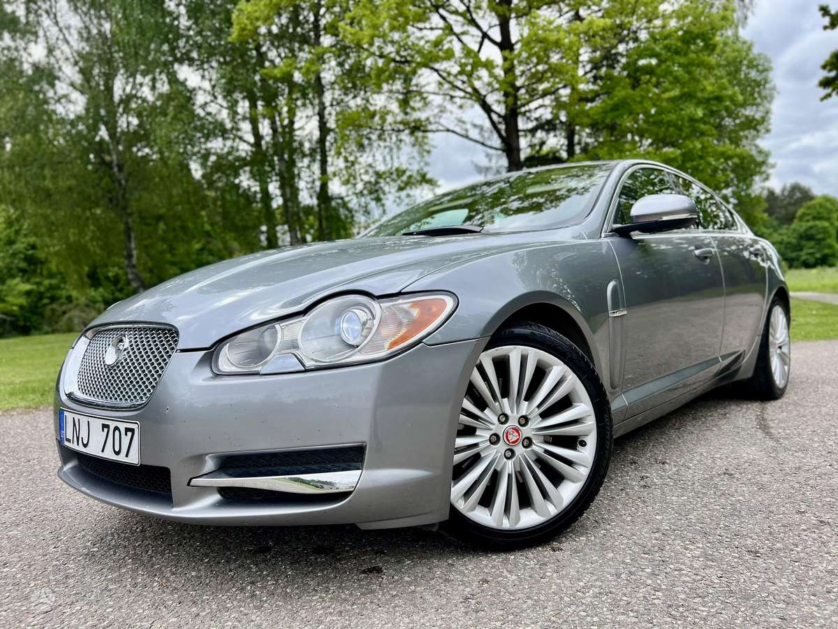 Jaguar XF, 3.0 l., Седан