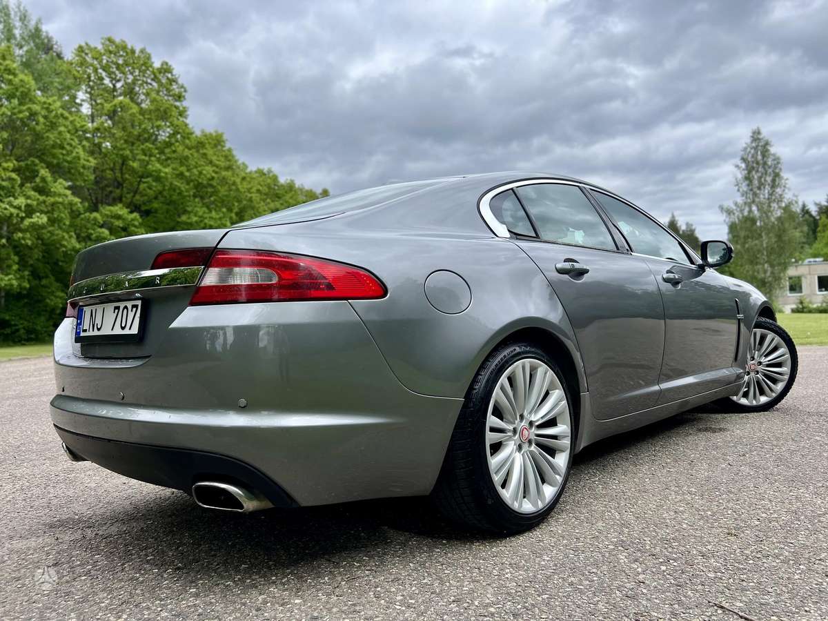 Jaguar XF, 3.0 l., Седан
