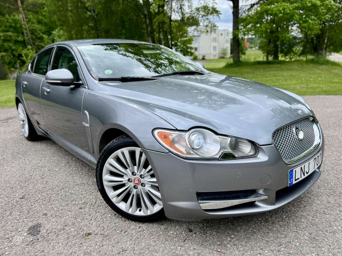 Jaguar XF, 3.0 l., Седан