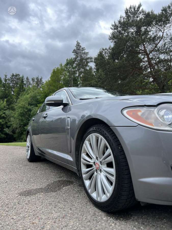 Jaguar XF, 3.0 l., Седан