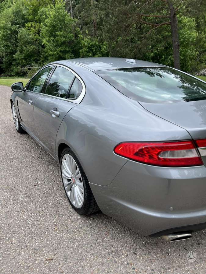 Jaguar XF, 3.0 l., Седан