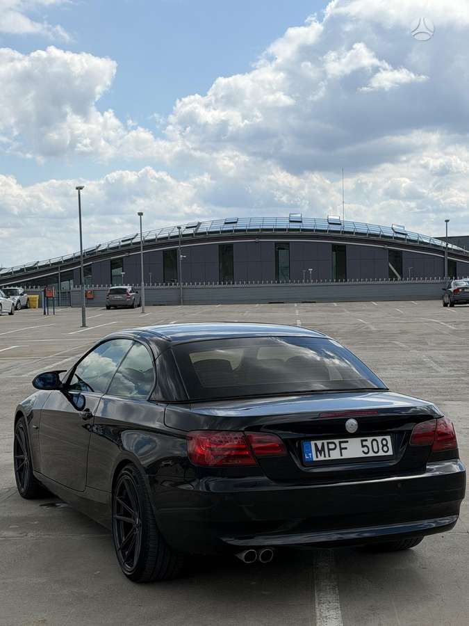 BMW 330, 3.0 l., convertible