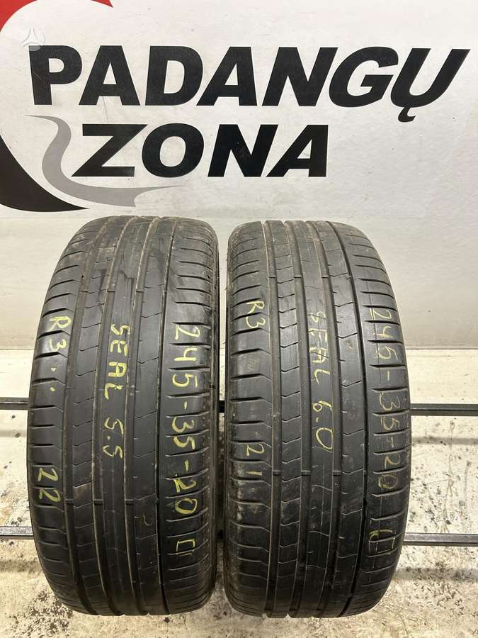 Pirelli P Zero PZ4, летние 245/35 R20