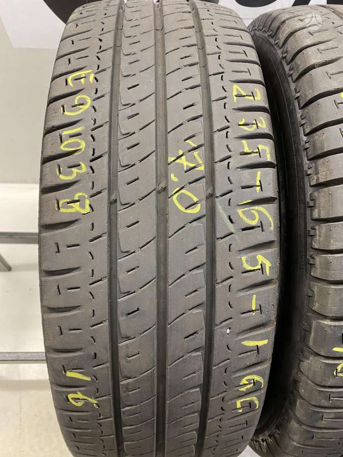 Michelin Agilis, summer 235/65 R16