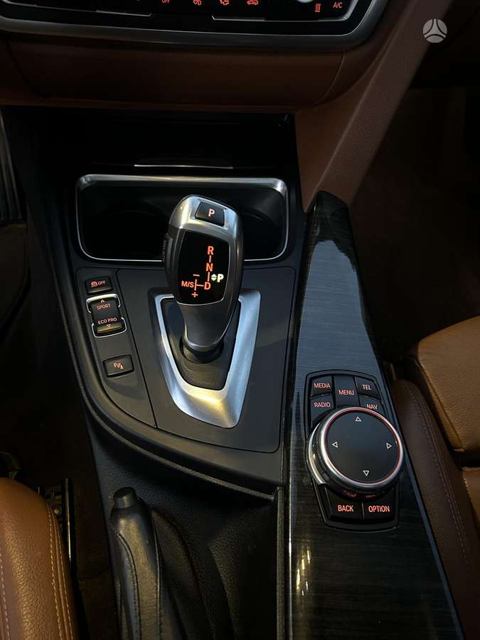 BMW 330, 3.0 l., wagon