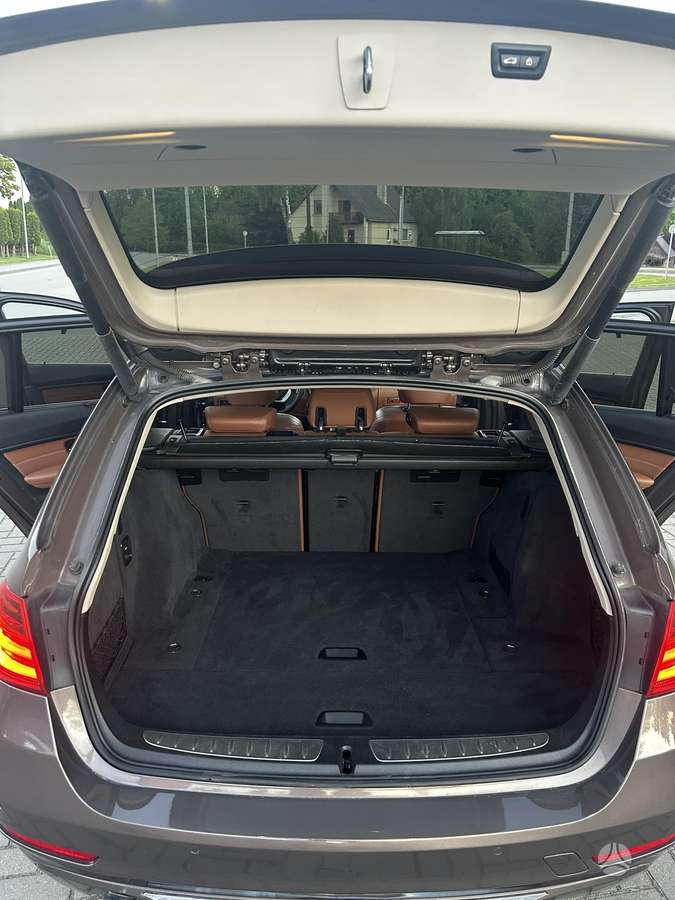 BMW 330, 3.0 l., wagon