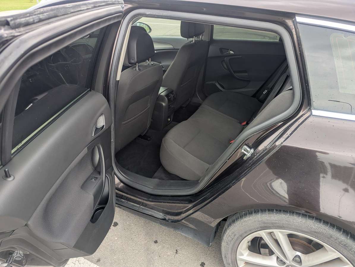 Opel Insignia, 2.0 l., universalas