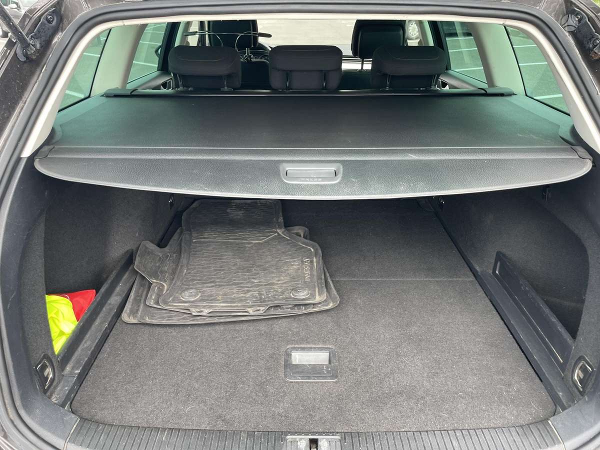 Volkswagen Passat, 2.0 l., Универсал
