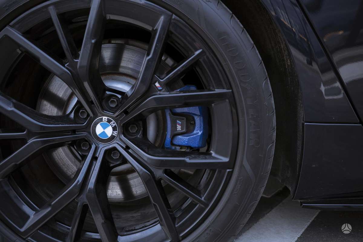 BMW M550, 4.4 l., Седан