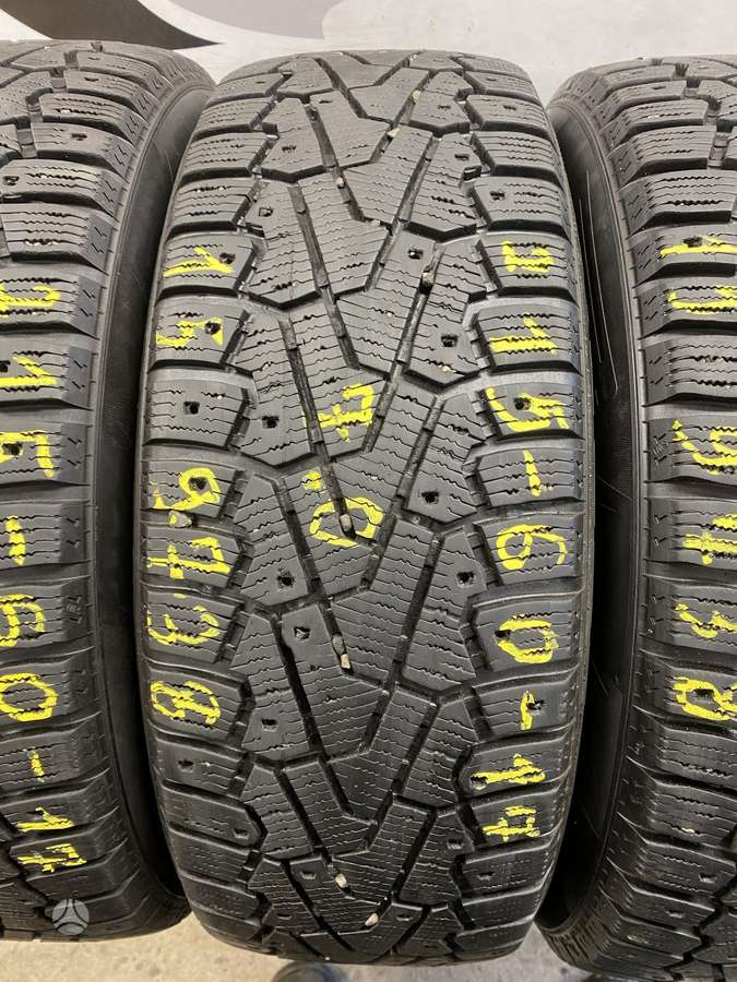 Pirelli Ice Zero TM, winter 215/60 R17