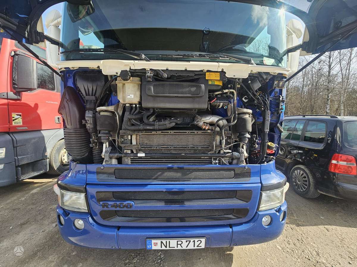 Scania R400, su kranu