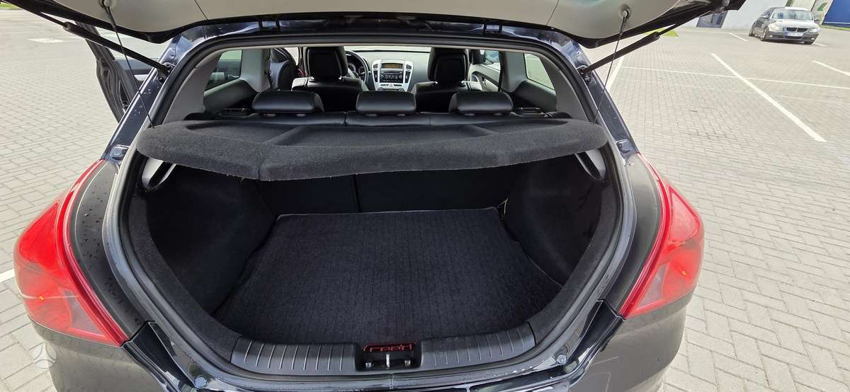 Kia Ceed, 1.6 l., hatchback