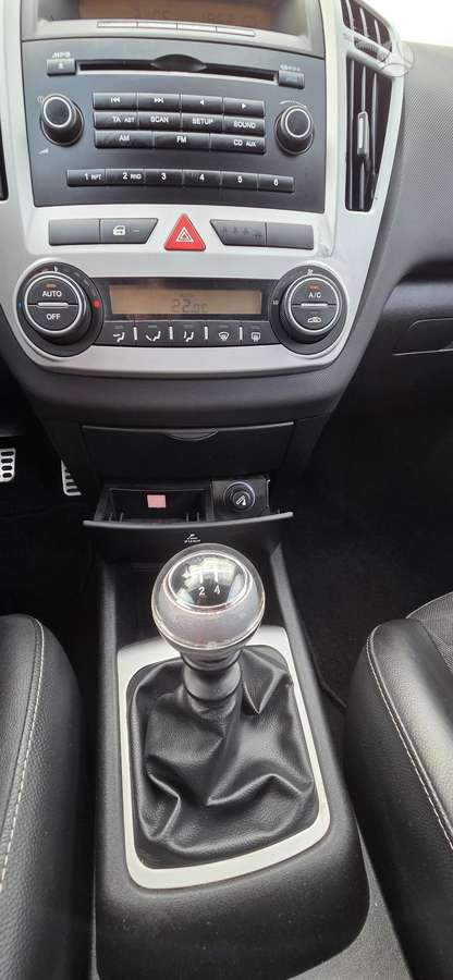 Kia Ceed, 1.6 l., hatchback