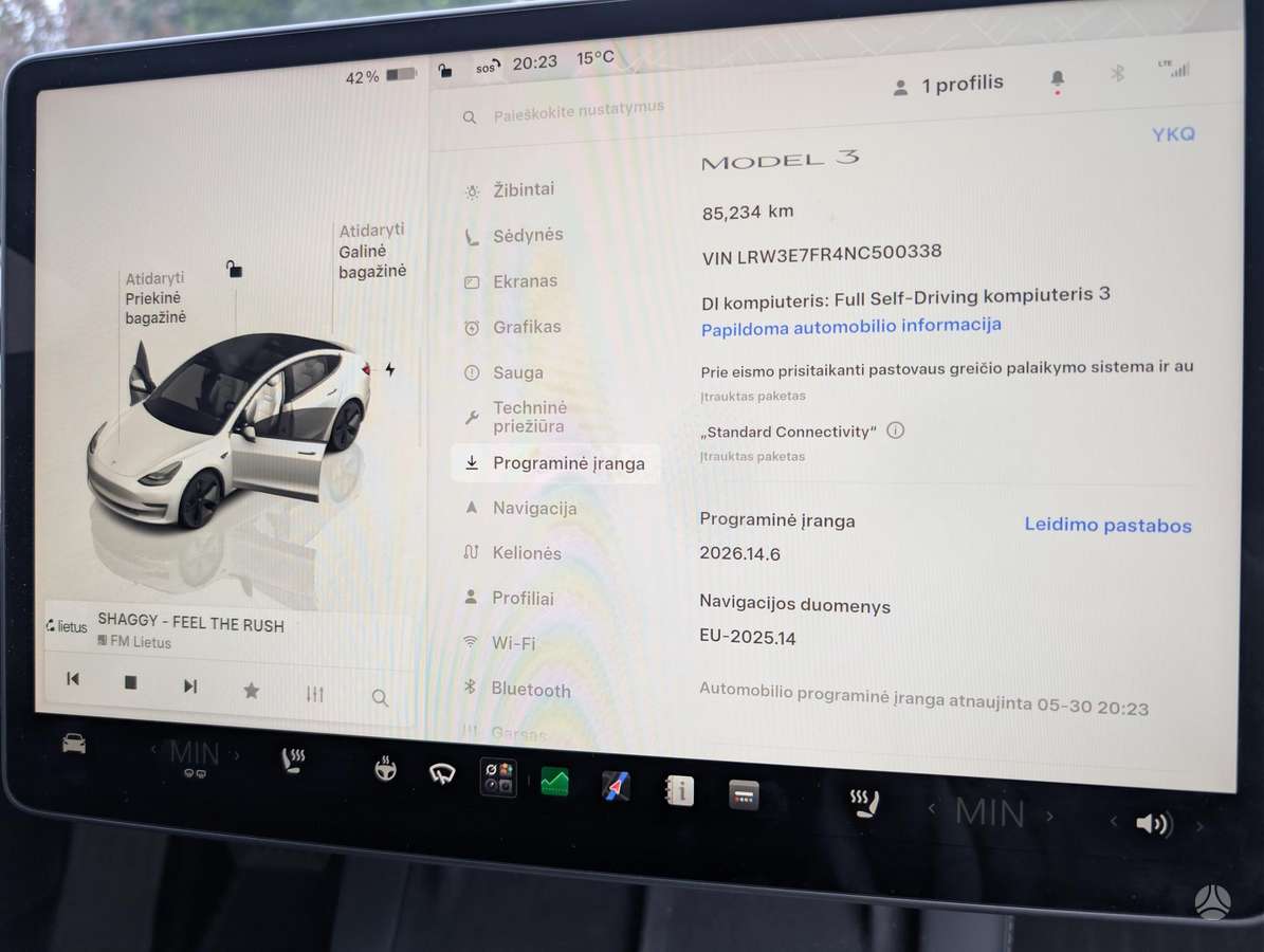 Tesla Model 3 - 9
