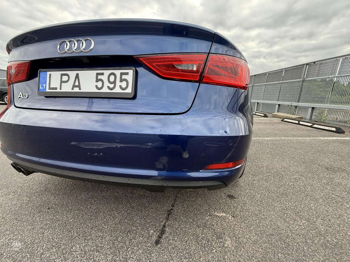 Audi A3, 1.8 l., Седан