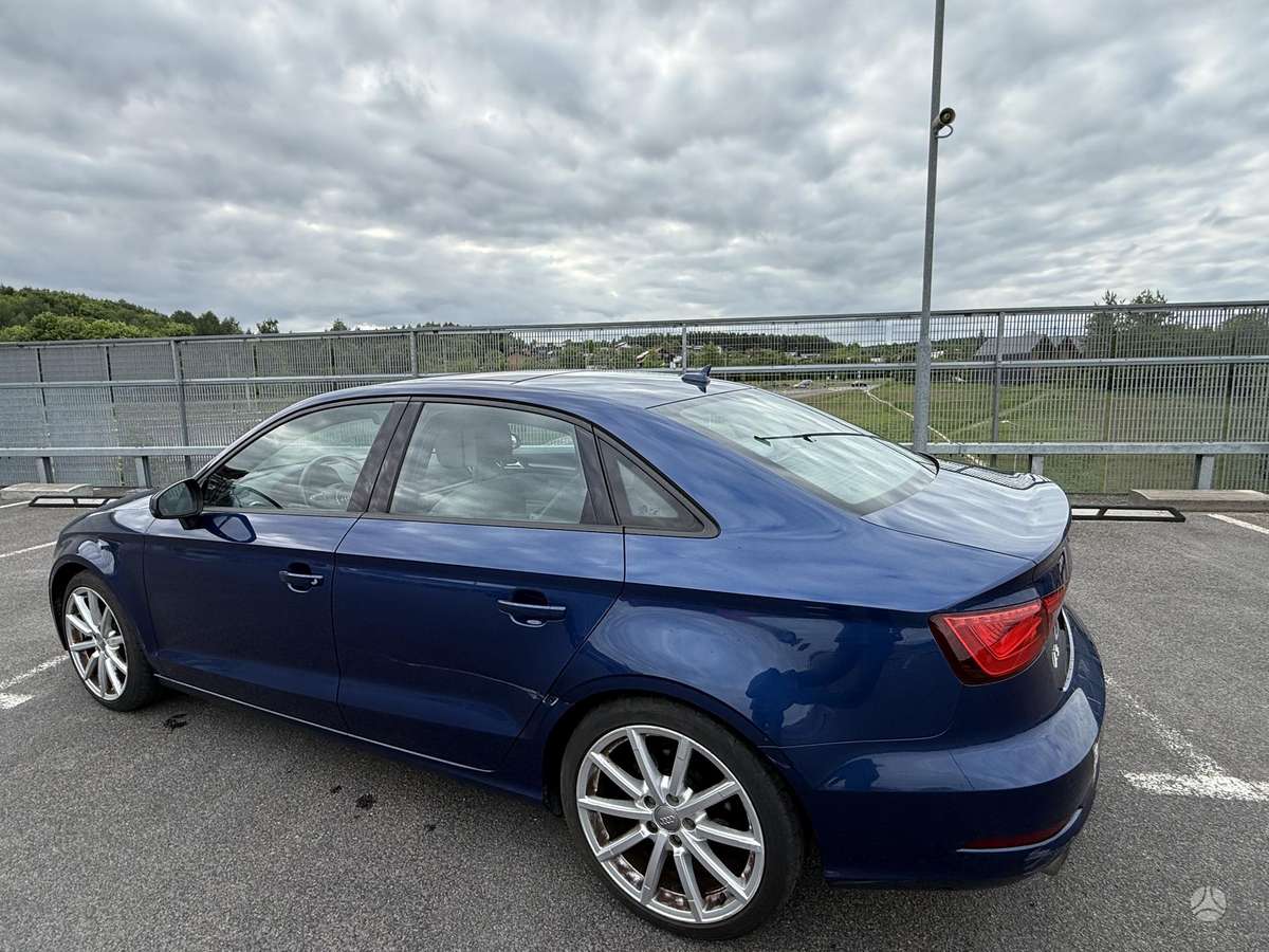 Audi A3, 1.8 l., Седан