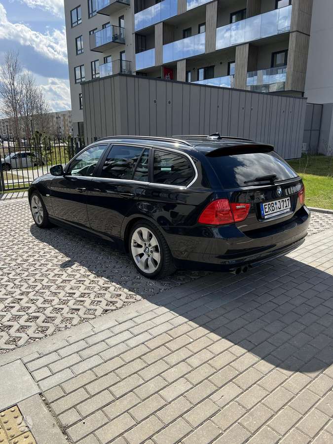 BMW 330, 3.0 l., wagon