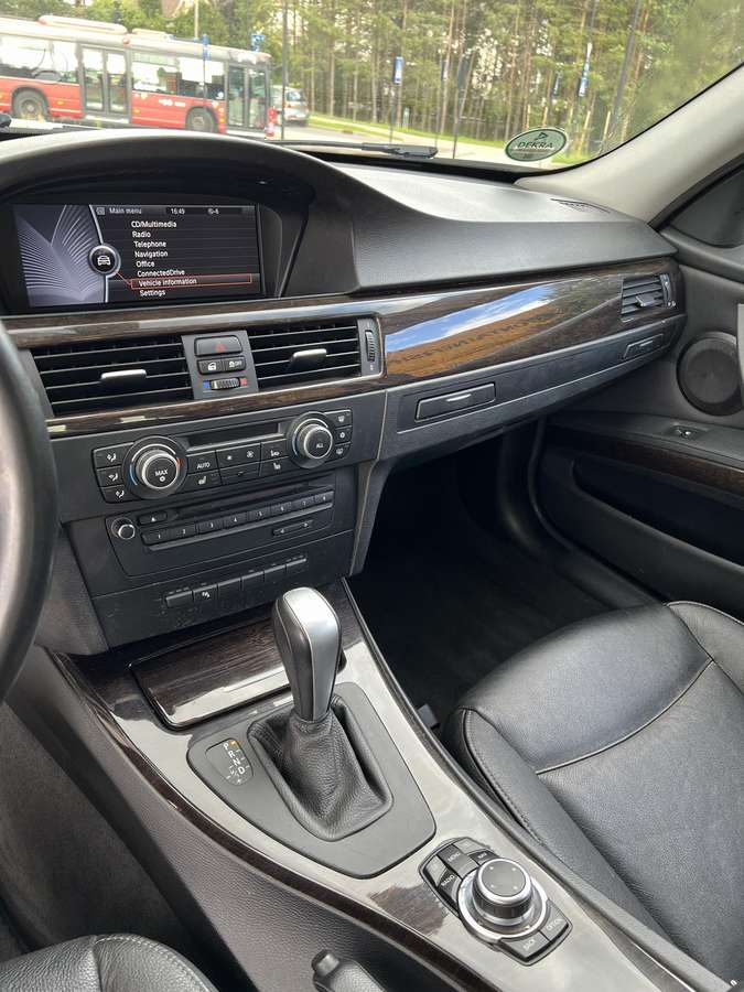 BMW 330, 3.0 l., universalas
