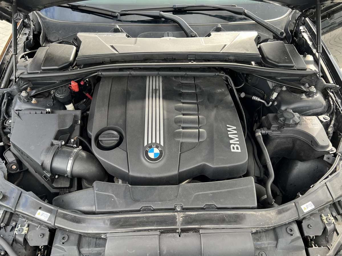 BMW 330, 3.0 l., universalas