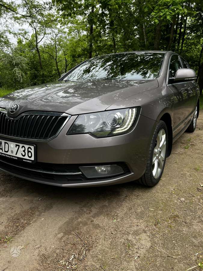 Skoda Superb, 2.0 l., Седан
