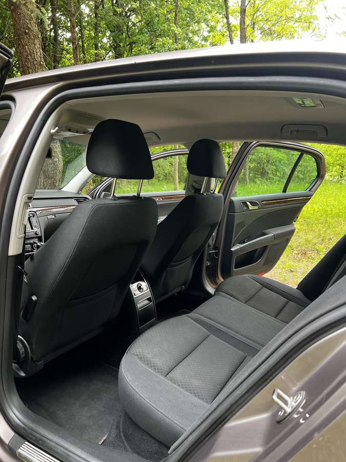 Skoda Superb, 2.0 l., Седан