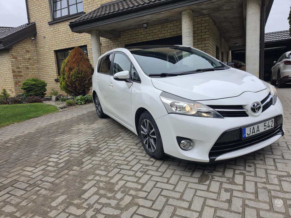 Toyota Verso - 2