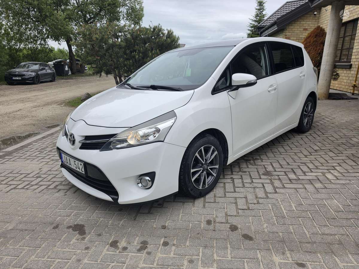Toyota Verso - 8