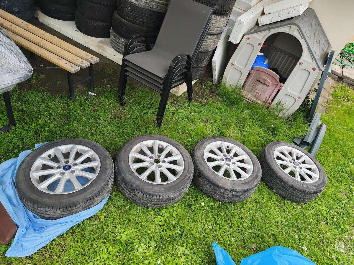 Ford Focus, lengvojo lydinio, R16