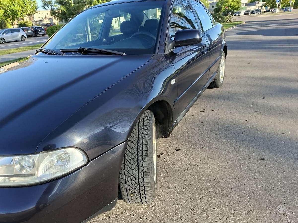 Audi A4, 1.6 l., Седан