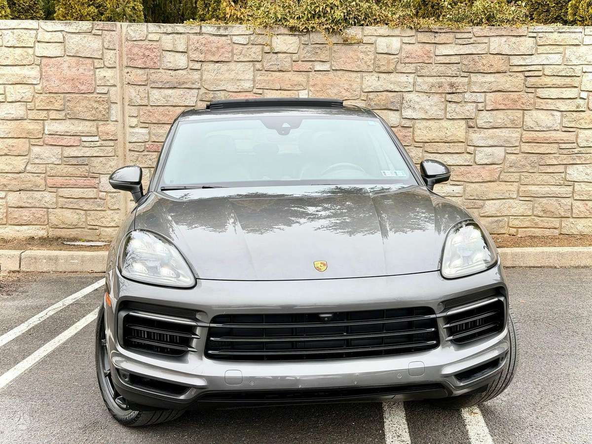 Porsche Cayenne - 2