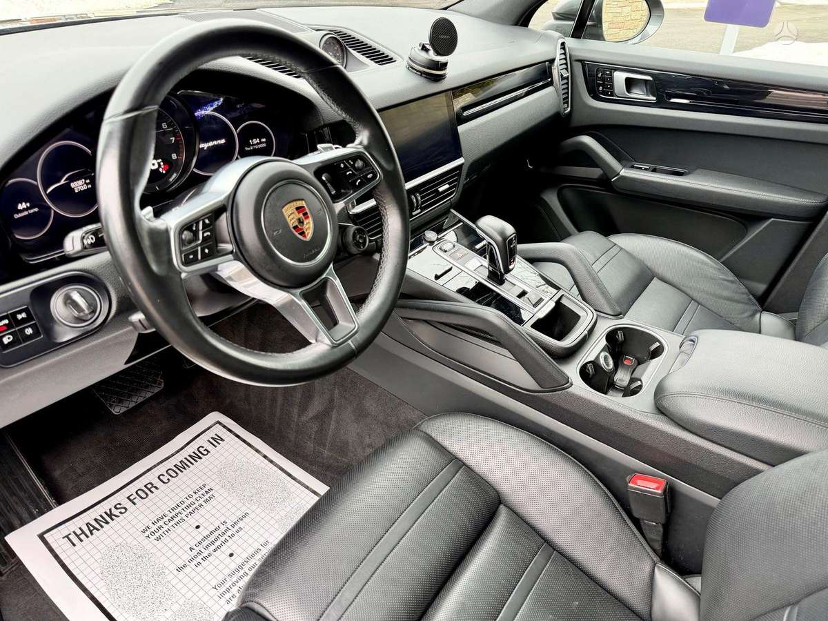 Porsche Cayenne - 11