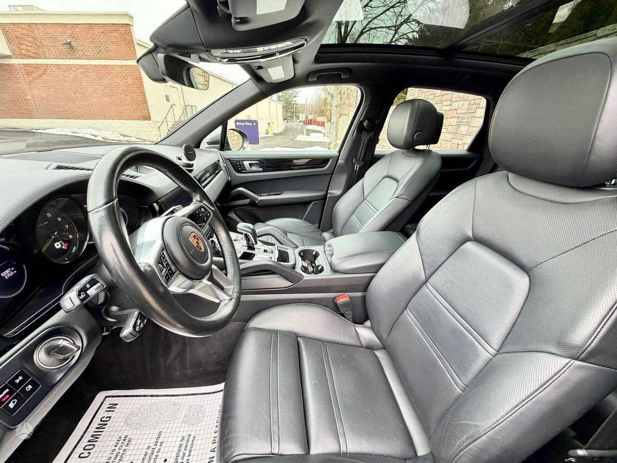 Porsche Cayenne - 12