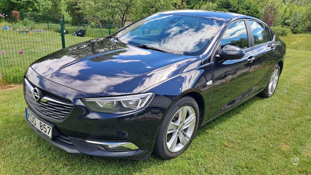 Opel Insignia, 1.5 l., hatchback