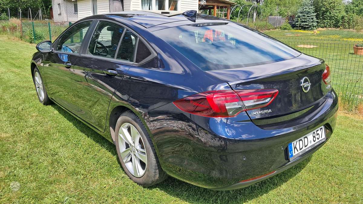 Opel Insignia, 1.5 l., hatchback