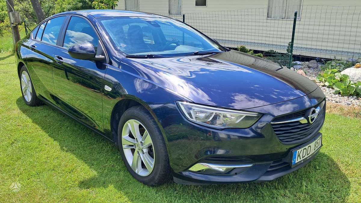 Opel Insignia, 1.5 l., Хэтчбек