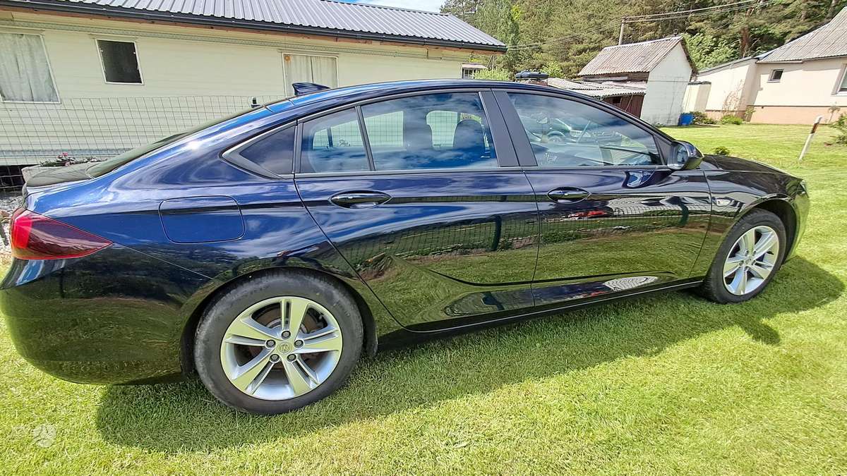 Opel Insignia, 1.5 l., hatchback