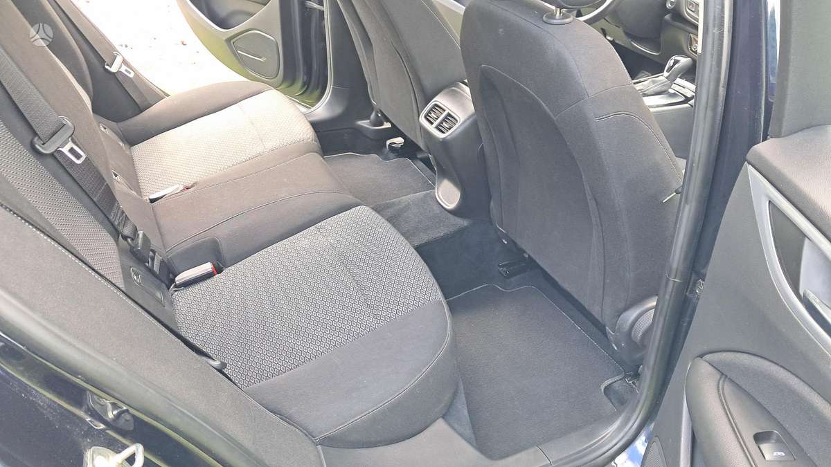 Opel Insignia, 1.5 l., hatchback