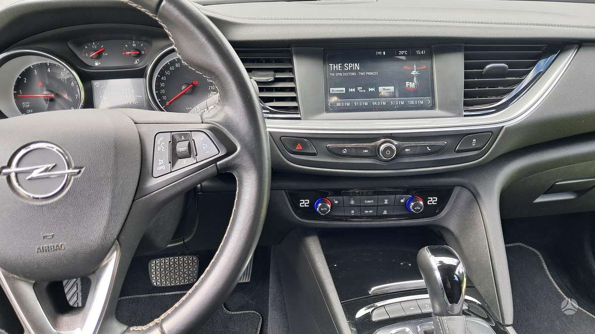 Opel Insignia, 1.5 l., Хэтчбек