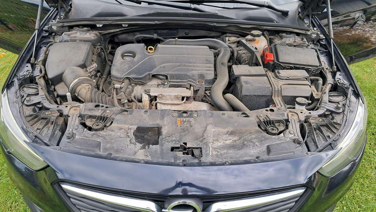 Opel Insignia, 1.5 l., hatchback
