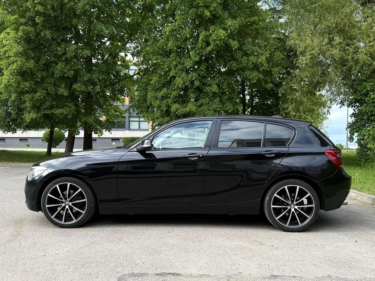 BMW 116, 2.0 l., hatchback