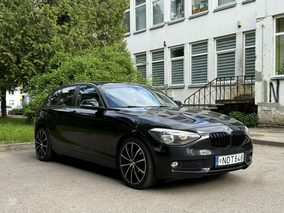 BMW 116, 2.0 l., hatchback