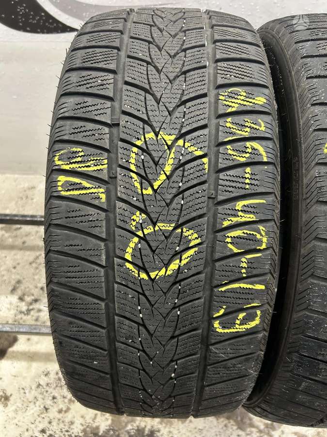 Minerva Frostrack UHP, winter 235/40 R19